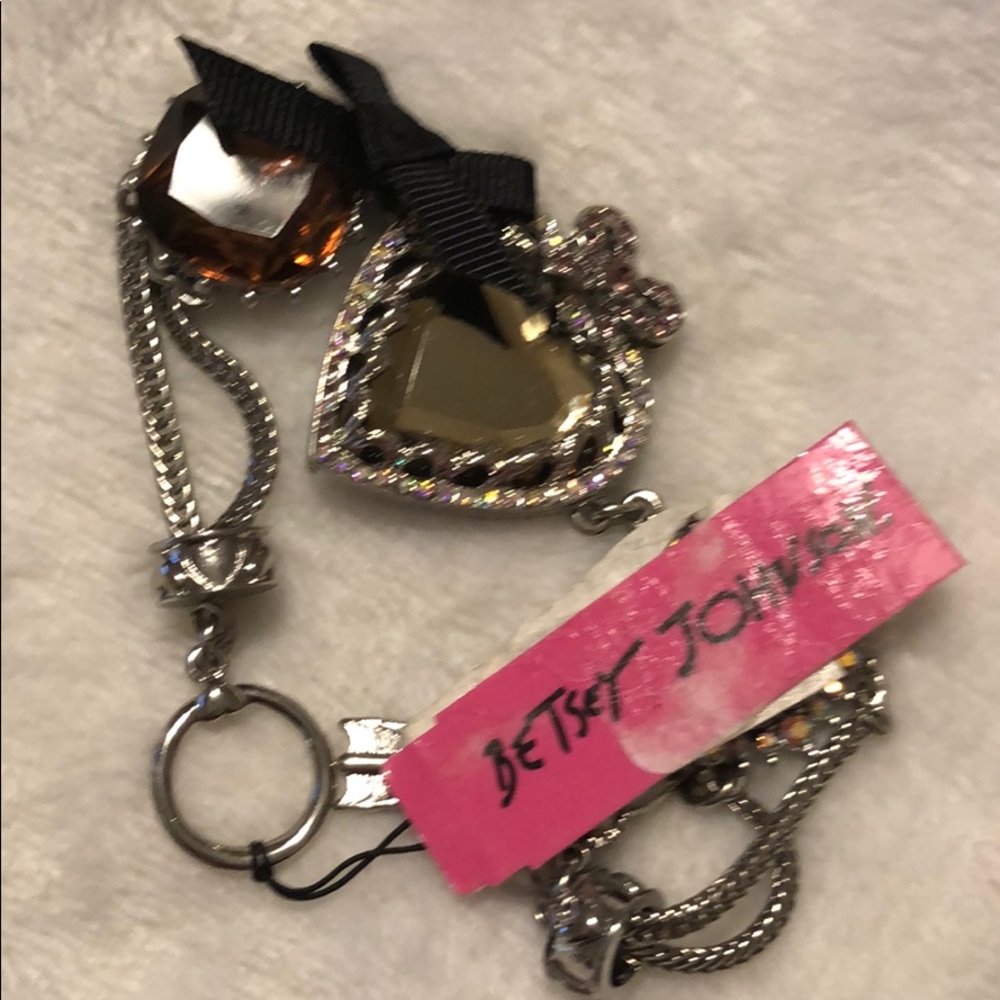 BETSEY JHONSON BRACELET NEW